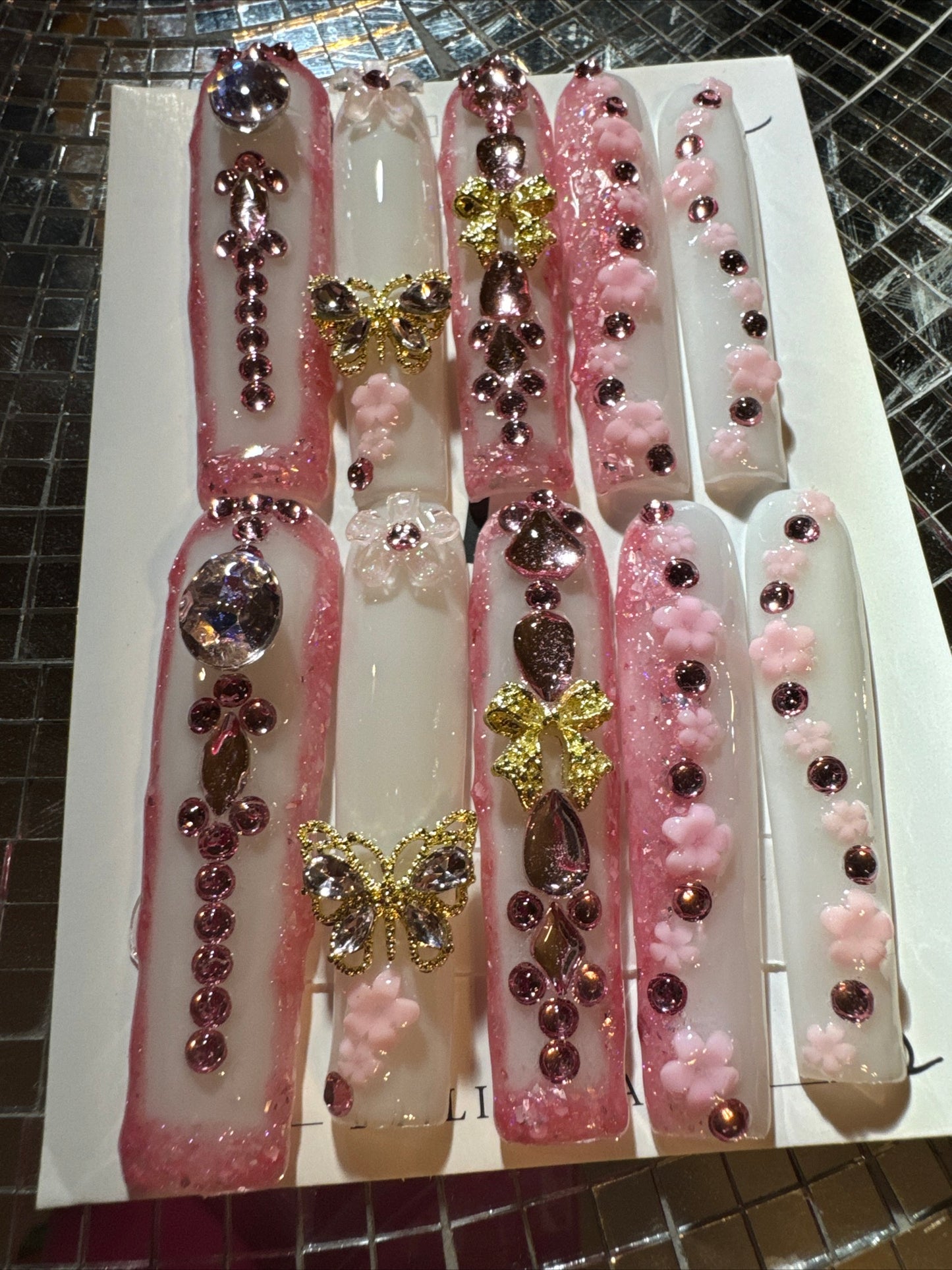 🎀white pink gold floral 💅